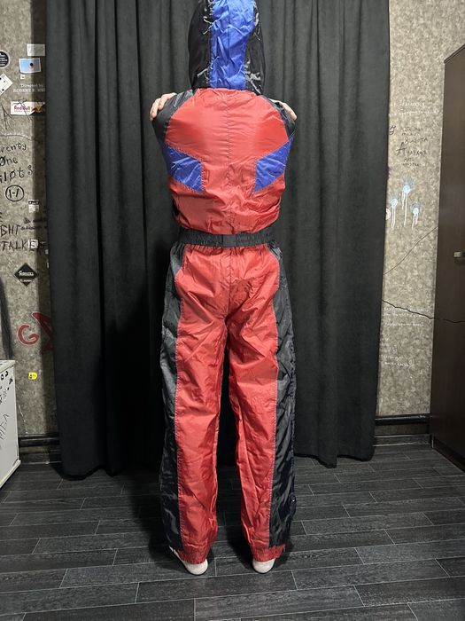 Лыжный комбинезон