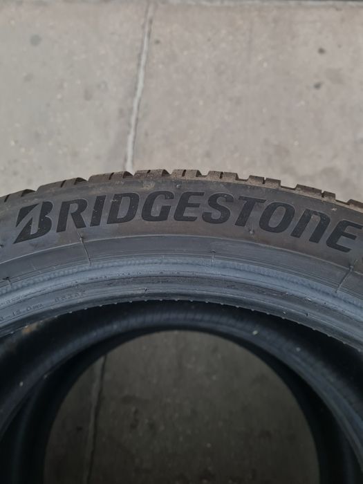 Зимни гуми 2 броя BRIDGESTONE Blizzak LM005 275 35 R19 дот 2623