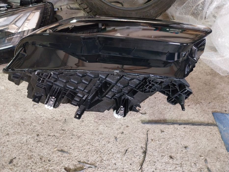 Десен фар за bmw x5 g05
