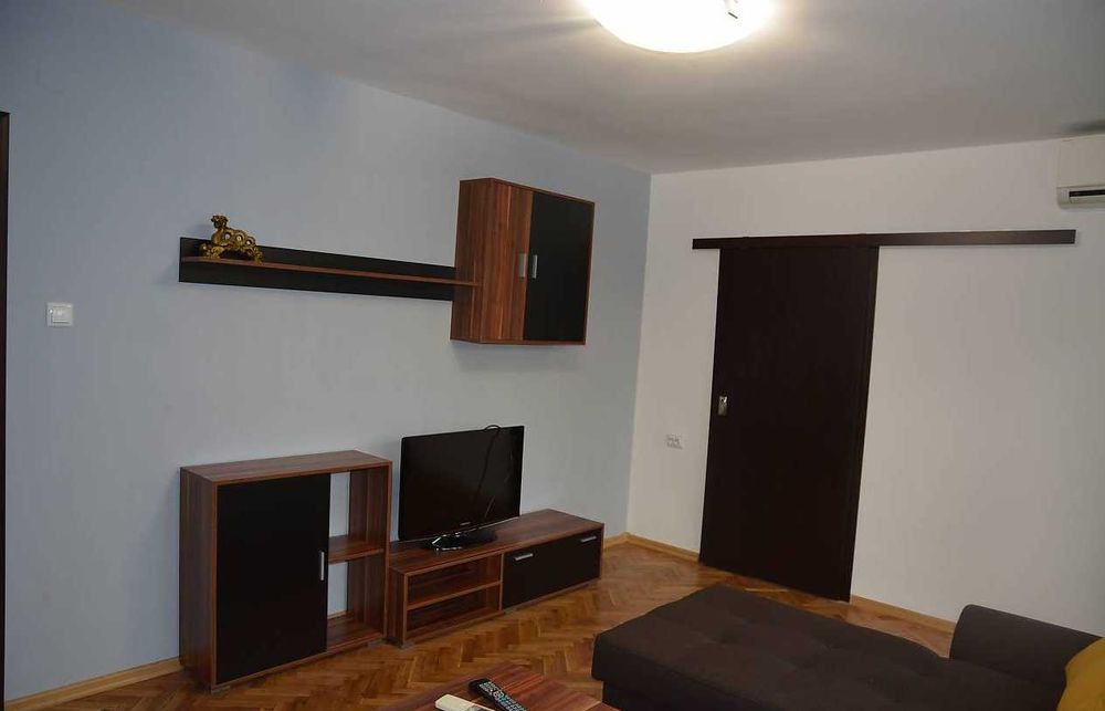 Дава се под наем Тристаен апартамент в Бургас, Лазур - 120 кв.м за 714 € - Снимка #3