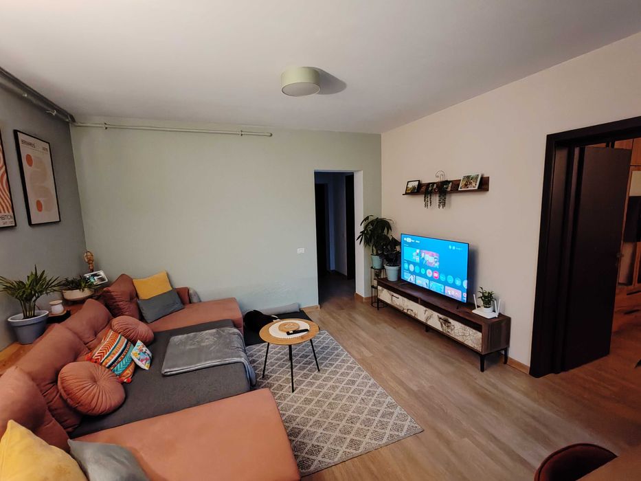 Studio luminos, complet mobilat 49 mp + balcon + parcare