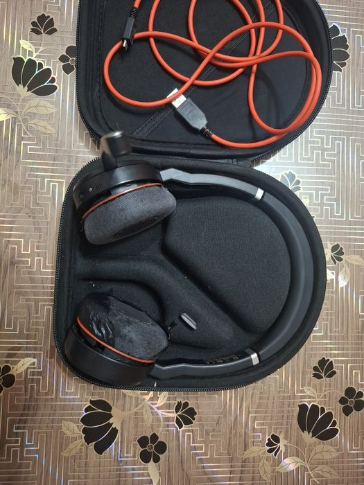 Vând căști Jabra și JBL