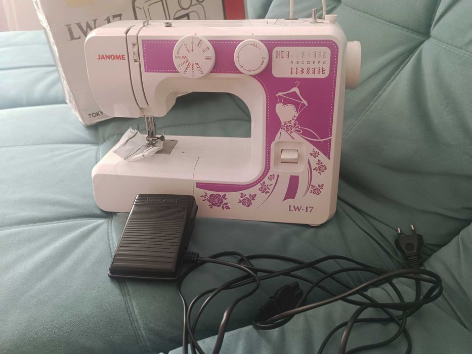 швейную машинку Janome 17