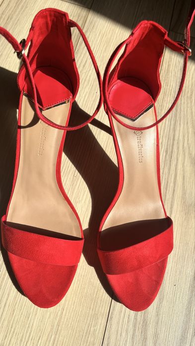 Sandale Stradivarius marimea 40