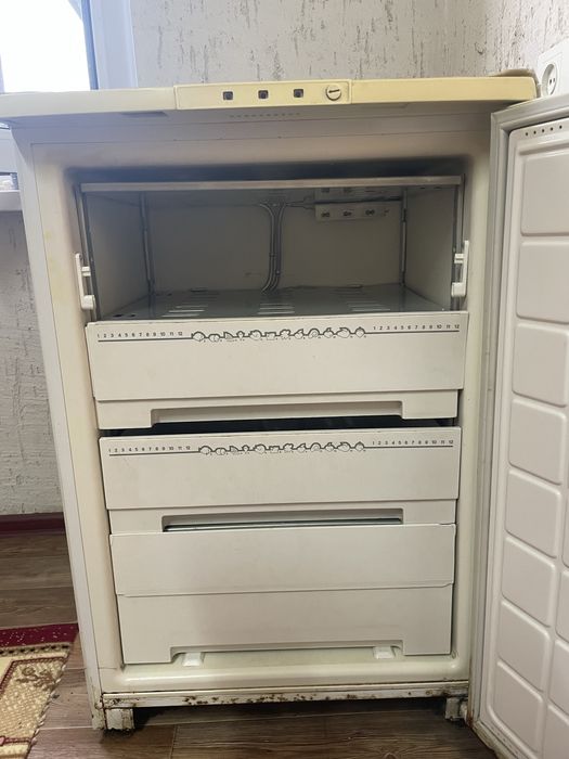 Продам морозильник