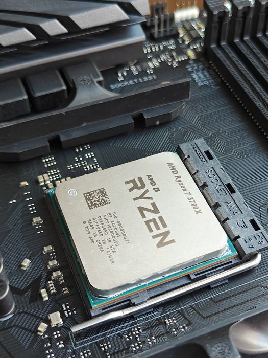 ryzen 7 3700x - Componente Laptop-PC la preț mic | OLX.ro
