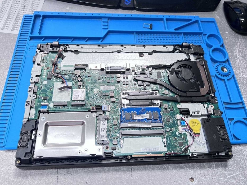 Lenovo ThinkPad L470 14" IPS i7 8GB 260GB AMD 1GB/->Отлично състояние