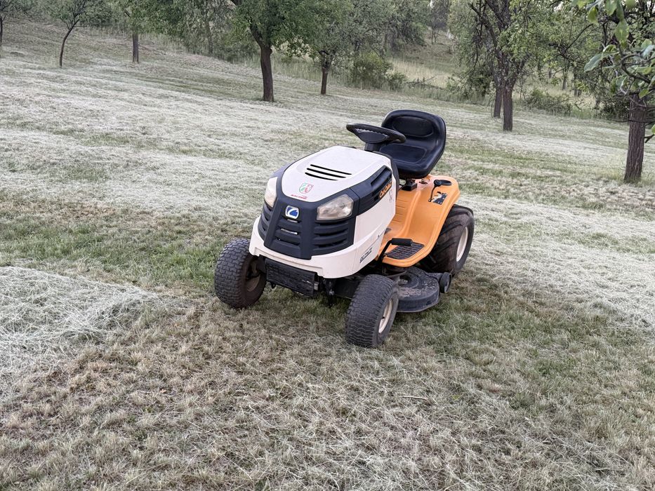 Vand Tractoras gazon Cub cadet 2015