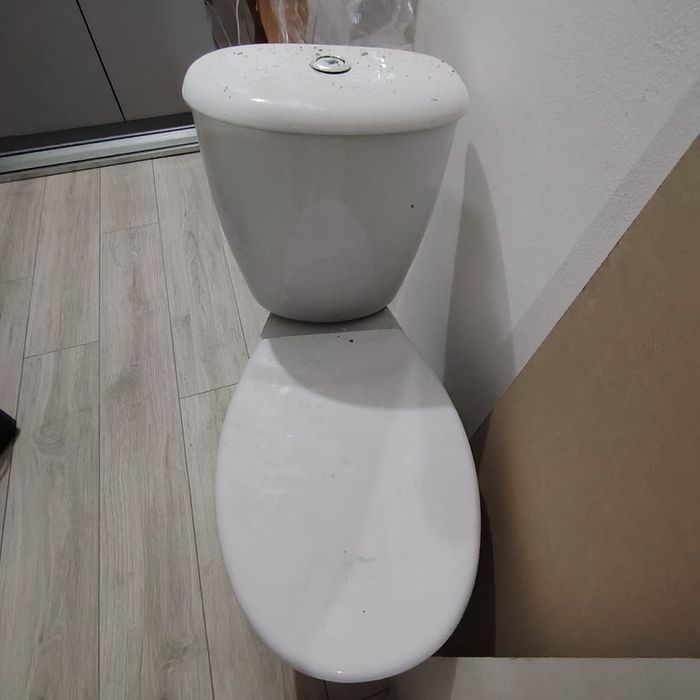 Продам унитаз б/у