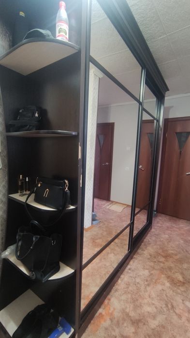 Шкаф большой вместительный