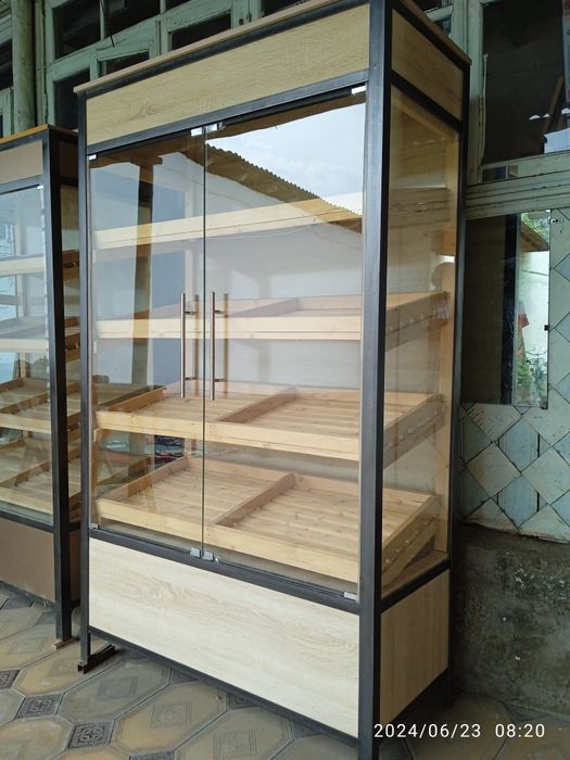 Дўконлар учун замонавий услубдаги витрина