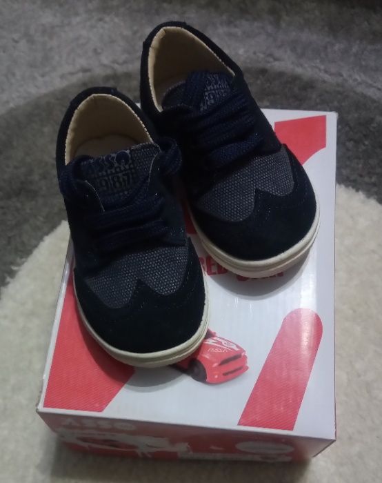 Велурени обувки на италианската марка "ASSO", номер 21, стелка 13,5 см