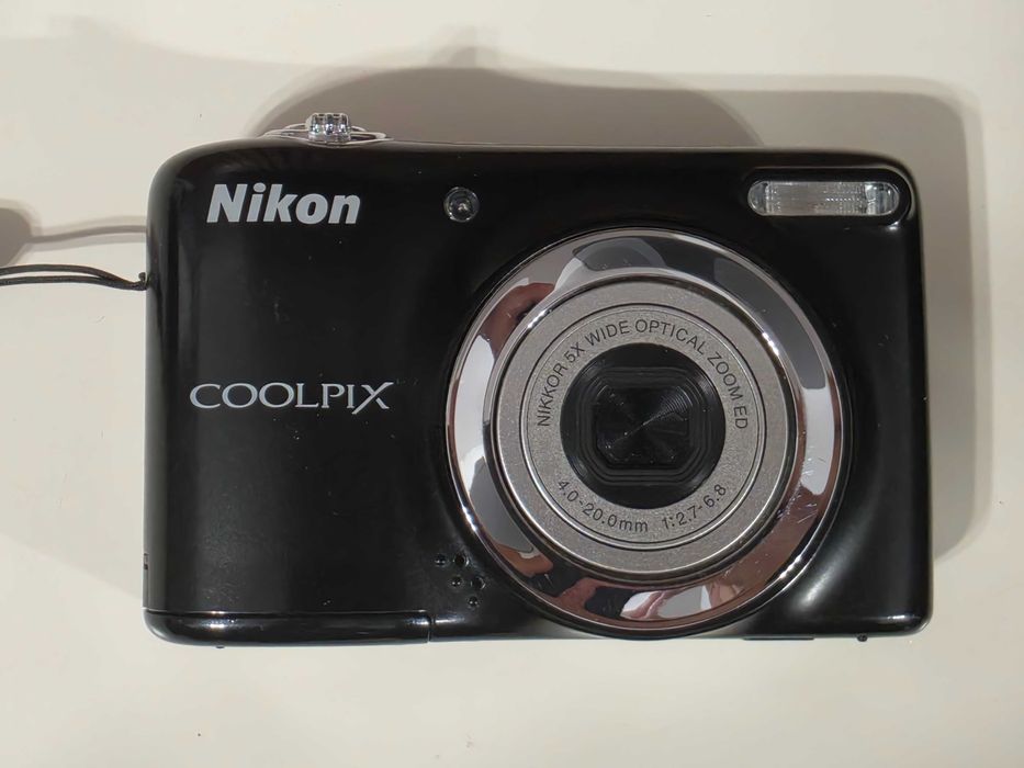 Y2K Aparat foto digital compact Nikon Coolpix L25 10.1MP 5x Zoom