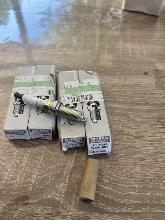 Нисан оригинални свещи