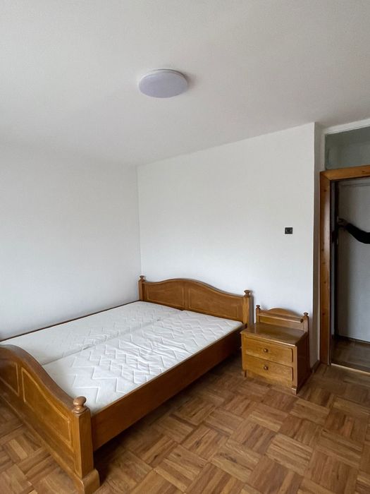 Apartament cu 4 camere de inchiriat