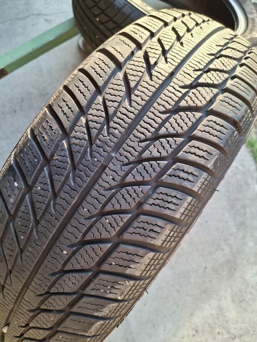 2 Anvelopele  de iarnă 185 65 r15 Goodride