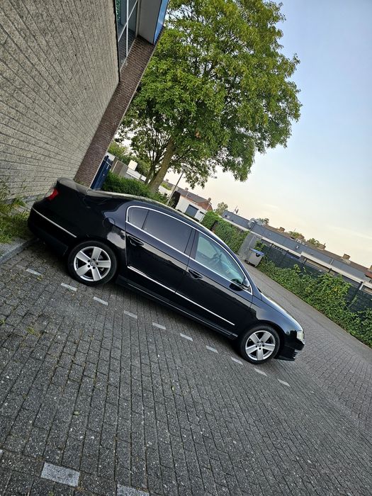 Vând Passat B6 1.9 TDI