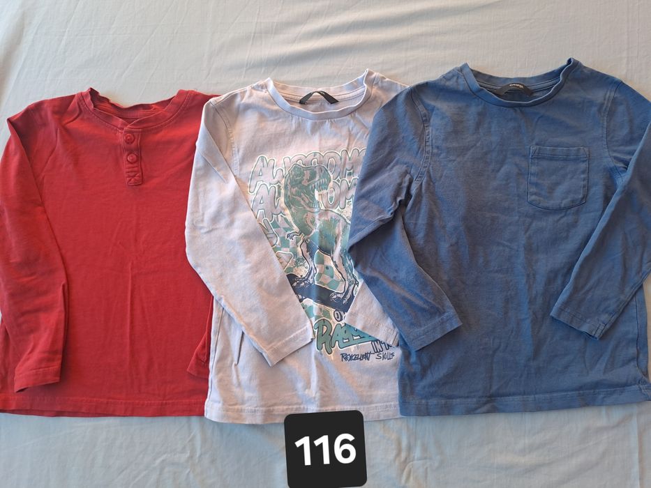 Различни детски дрехи