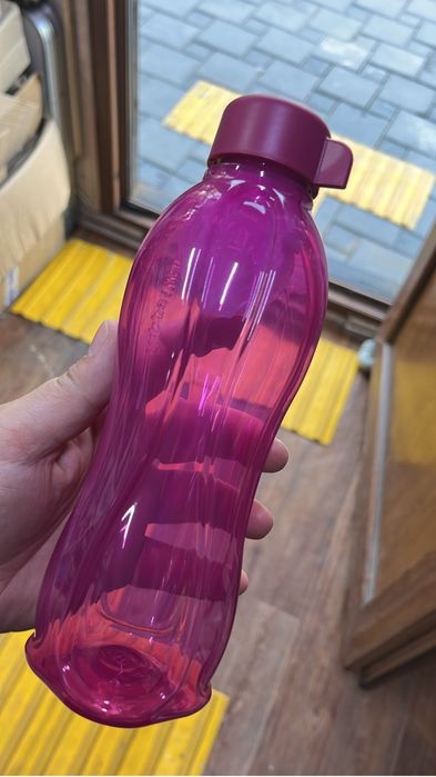 Бутылки Tupperware