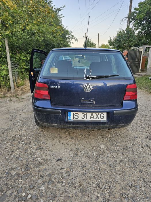 Vand Golf 4 1.4 Benzina