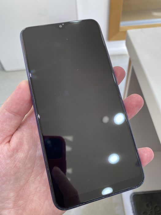 Продам Samsung a10 32GB