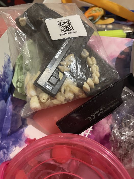 Дентални принадлежности подходящи за студент