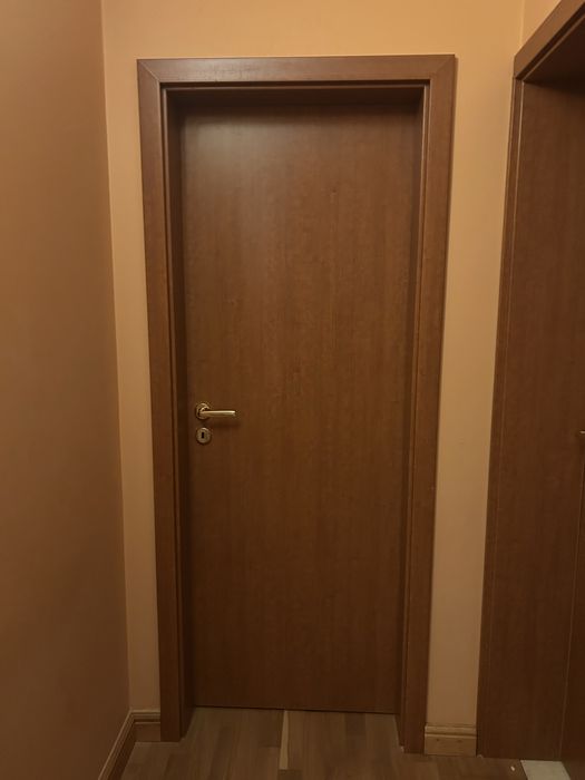 Vand usi interior