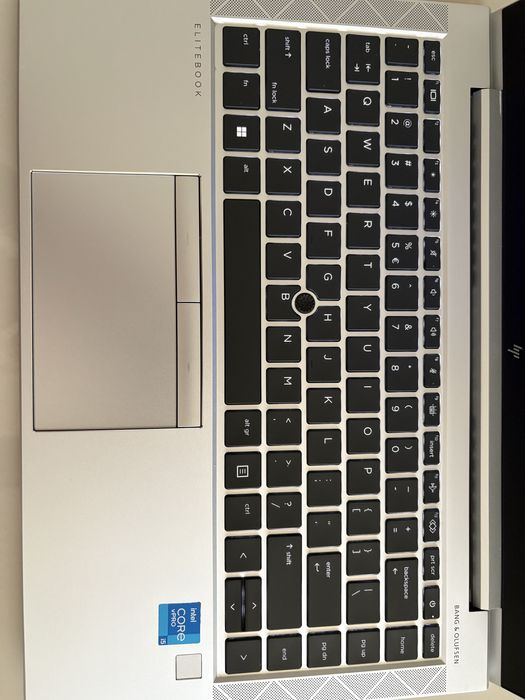 HP EliteBook 840 G8 Premium (i5 Gen 11, 16GB RAM, 512GB SSD) + Cadou Kit Wireless Dell (Mouse/Tastatură)