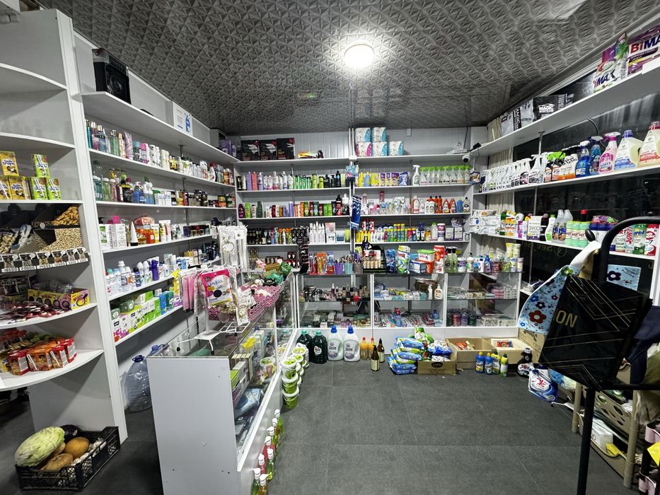 Tayyor ishlab turgan Magazin