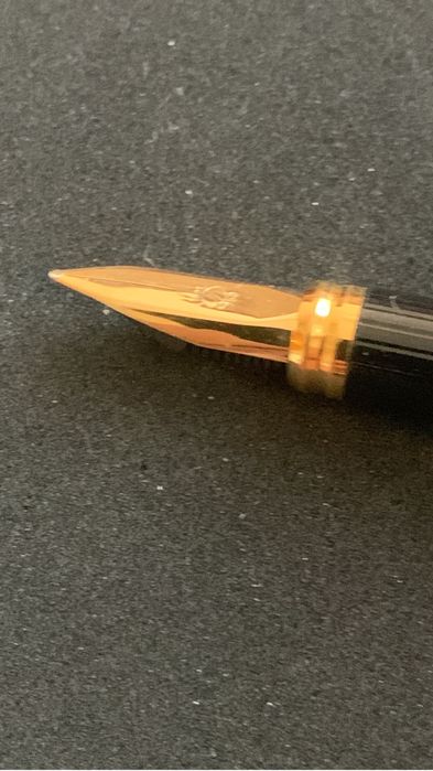 Писалка S.T. Dupont Classique – 18-каратово злато – с оригинална кутия