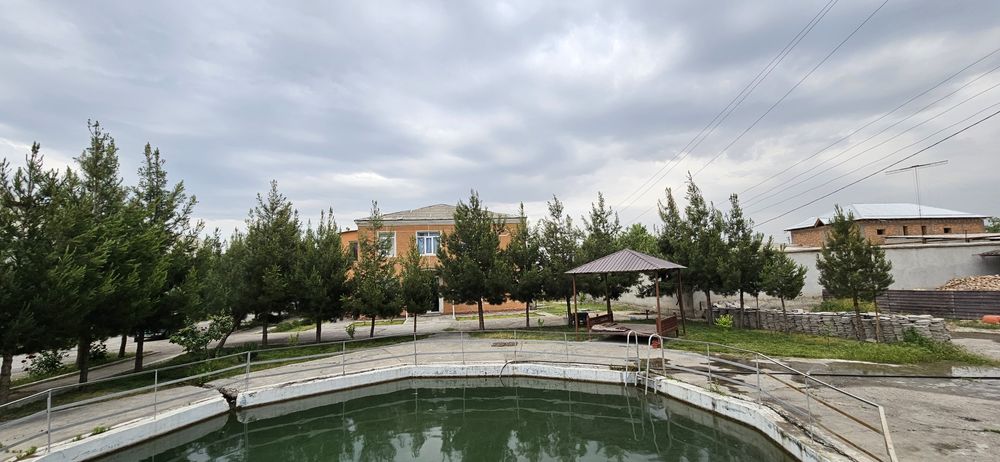 Инвестиция учун ажойиб имконият! 45 сотих нотурар жой сотилади.