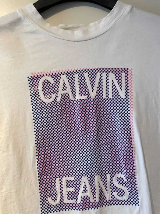 Оригинална и НОВА дамска тениска Calvin Klein Jeans