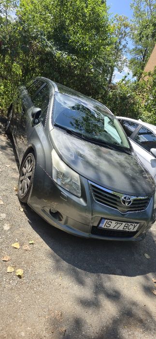 Toyota avensis 2.2