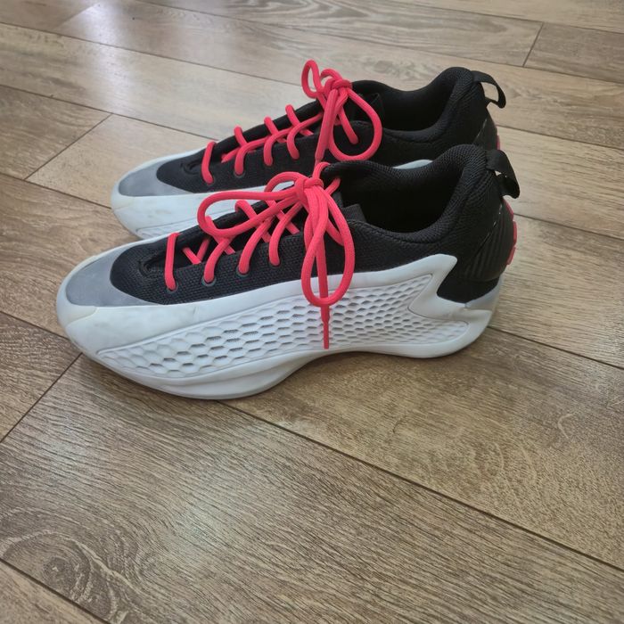 Баскетболни маратонки