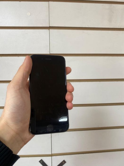 Iphone 8 (128) в идеале!!
