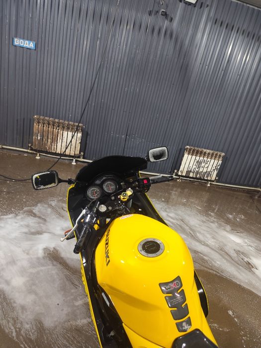 Продам мотоцикл Suzuki RF600R
