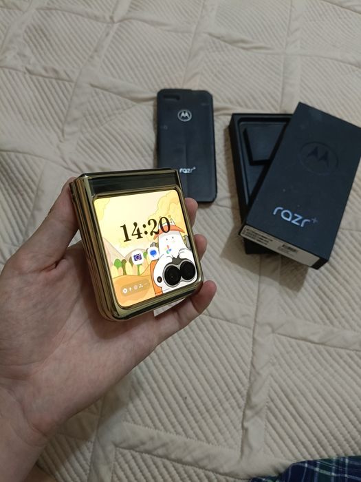 Motorola razr 2023 Plus Black infinity 8/256 GBB