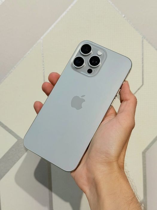 IPhone 15 Pro Max   / 256 Gb