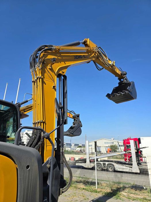 Midiexcavator pe senile XCMG XE80E, 9,5 tone  (NOU - STOC )
