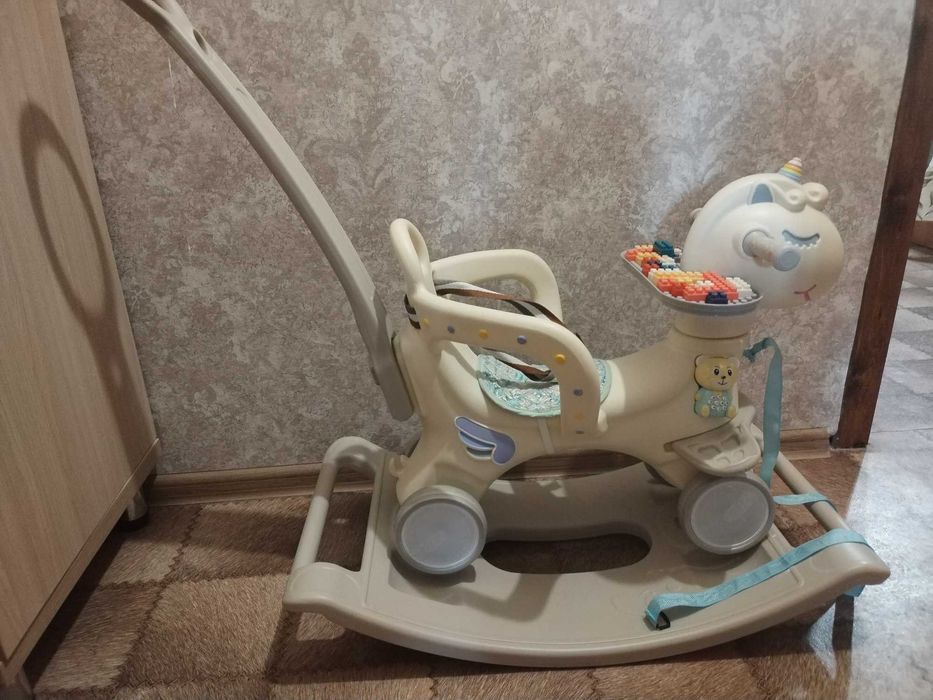 Лошадка - каталка-качалка