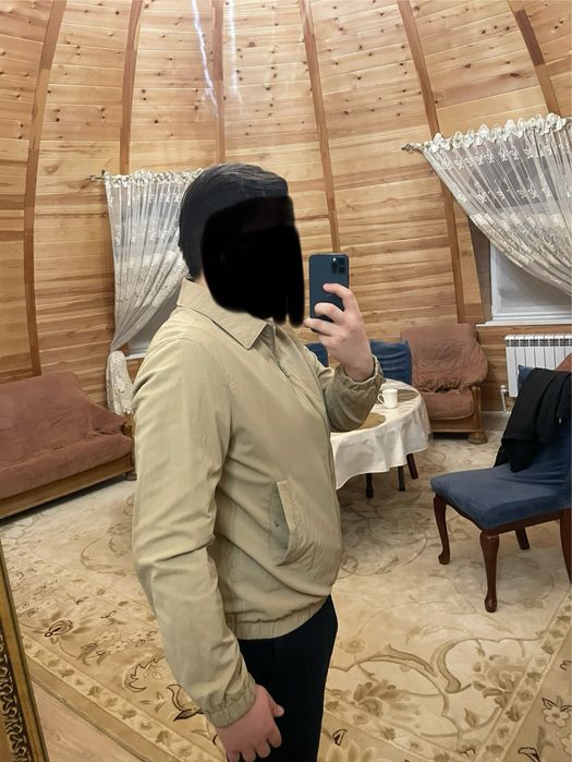 Мужская куртка Mango плащевка, размер L