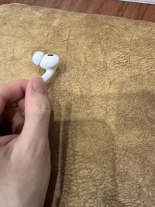 Наушник правый Airpods pro