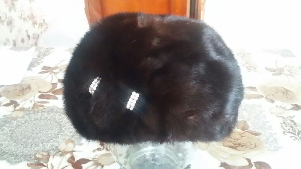 Продам норковый берет.