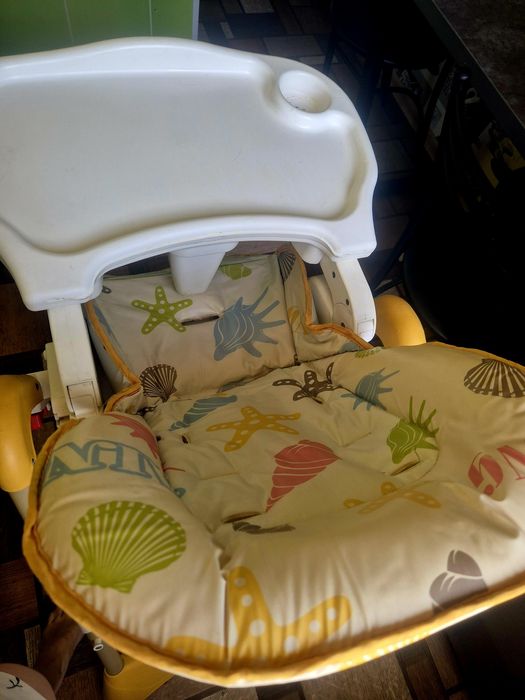 Продам стульчик для кормления