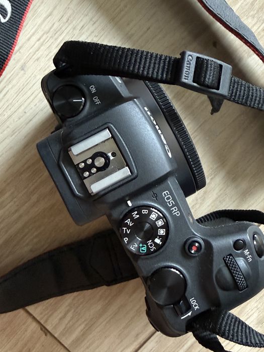 Беззеркалка Canon RP body
