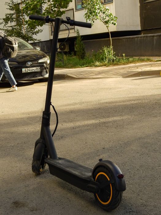 Продам электросамокат