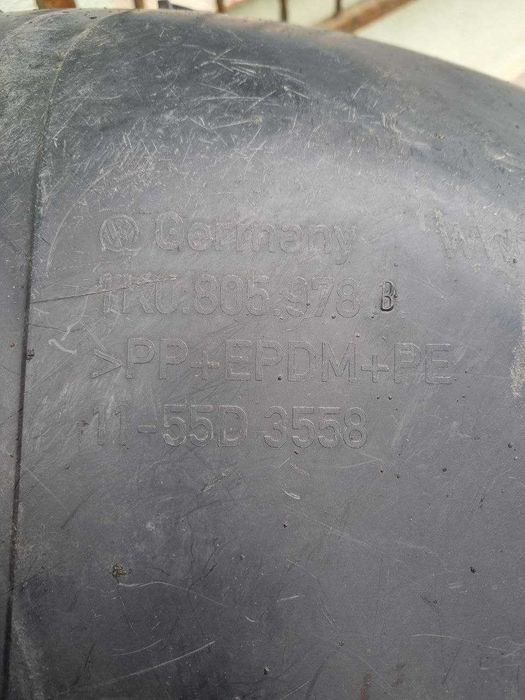 Carenaj / Carenaje roata fata Volkswagen Jetta / VW Golf 5 originale