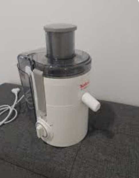 Сокоизстисквачка  Tefal , има гаранция 24 месеца,използвана 2 пъти