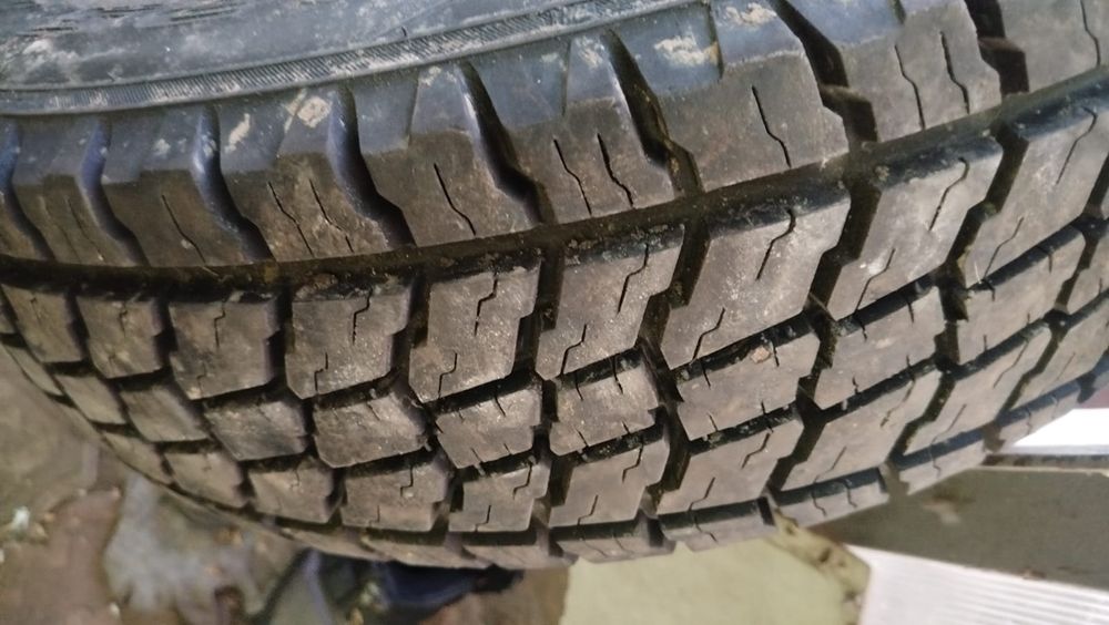 Продам шины автомобильные