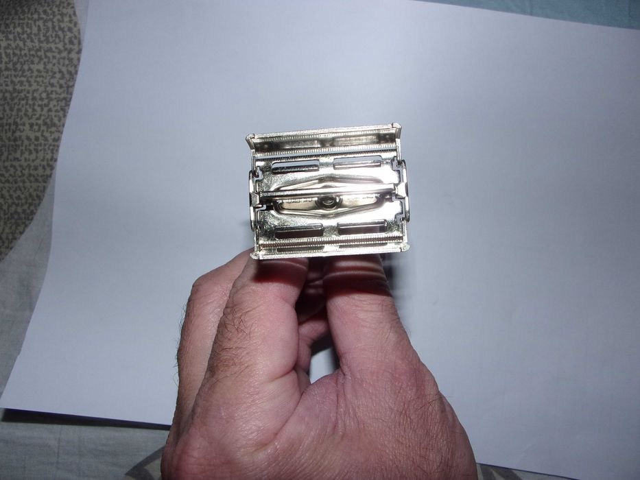 Aparat de Ras Gillette Clasic nou